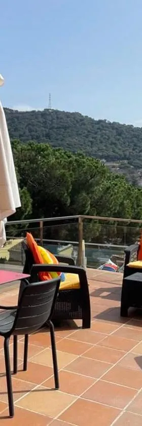 Habitaciones en Villa Coliving Villa Vistas，位于San Fausto de Campcentellas的酒店