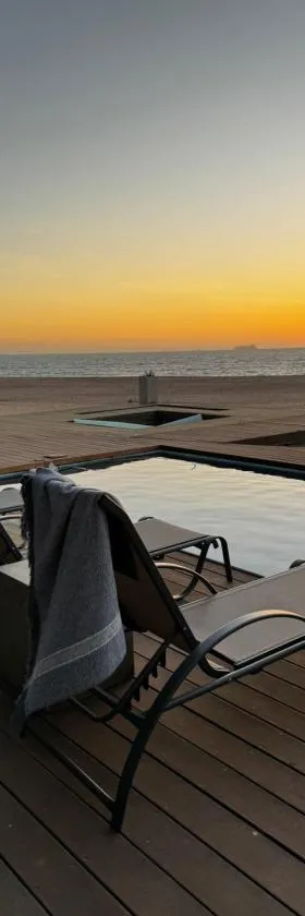 Beachfront Luxury Oasis，位于Rand Rifles的酒店