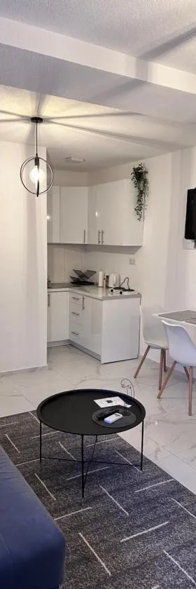 Lena 2，位于亚伊采的酒店