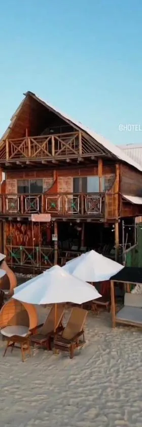 Hotel Calamari Baru，位于布兰卡滩的酒店