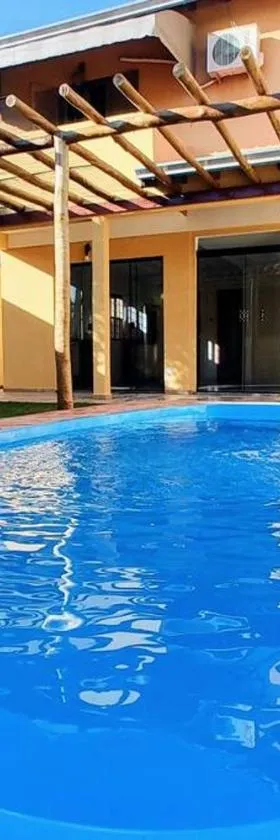 Sobrado Com Piscina proximo aeroporto，位于大坎普的酒店
