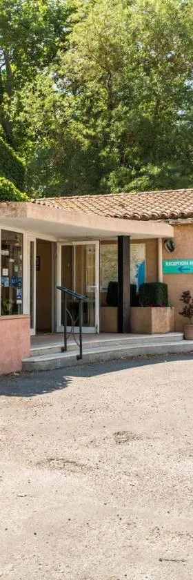 运河酒店，位于卡斯泰尔诺达里的酒店