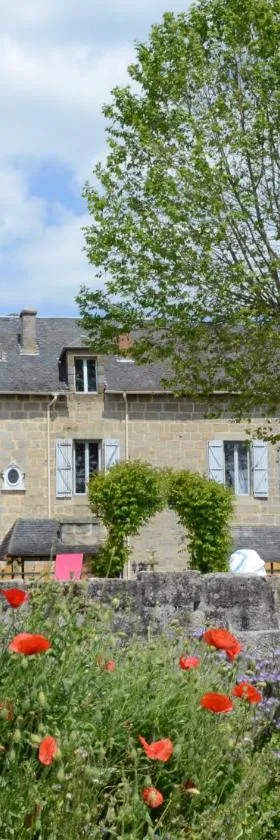 Les Dépendances du Château，位于Noailles的酒店
