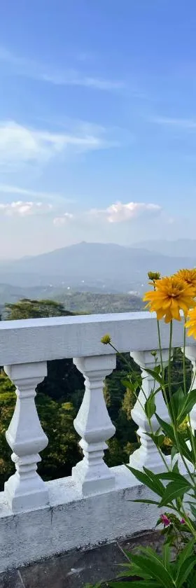 Bellwood Hills Resort & Spa，位于康提的酒店