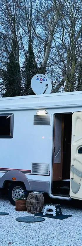 Terrain de loisirs en plein centre de Lièvin camping car，位于列万的酒店