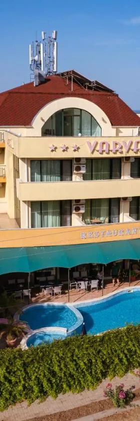 瓦尔瓦拉酒店，位于瓦尔瓦拉的酒店