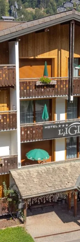 Hôtel Igloo，位于莫尔济讷的酒店
