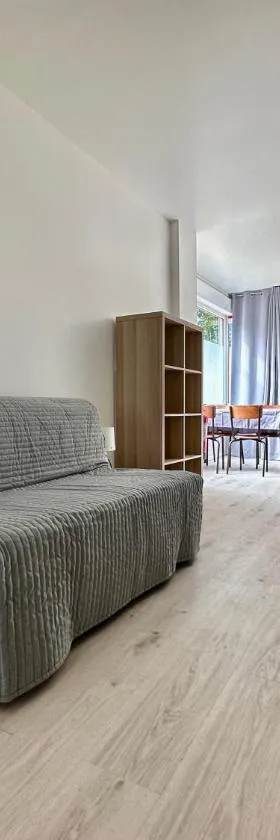 001 T2 Immeuble Persévérance，位于Conflans-en-Jarnisy的酒店