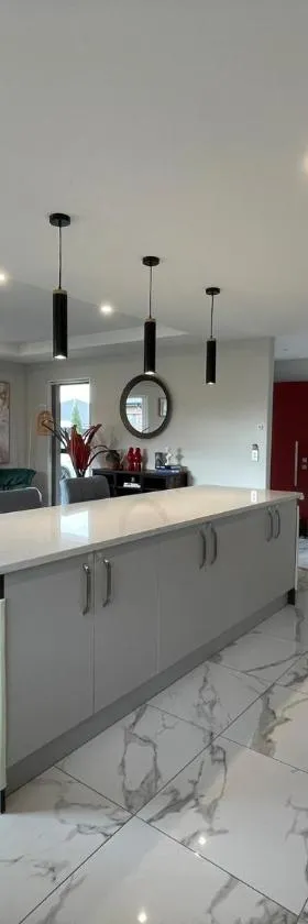 Luxury 4 Bedroom Family Retreat，位于林肯的酒店