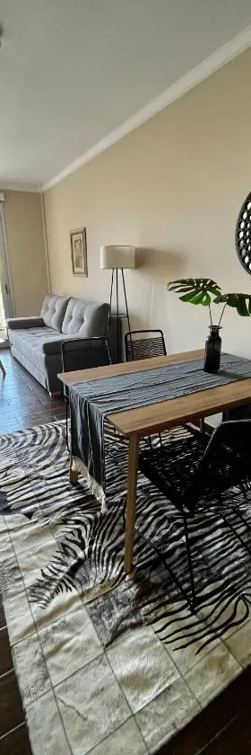 EXCELENTE DEPARTAMENTO MODERNO A METROS DE LA COSTANERA CON COCHERA OPCIONAl，位于科连特斯的酒店