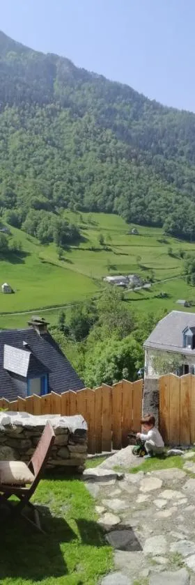 Grande maison de village, rénovation écologique，位于Viey的酒店