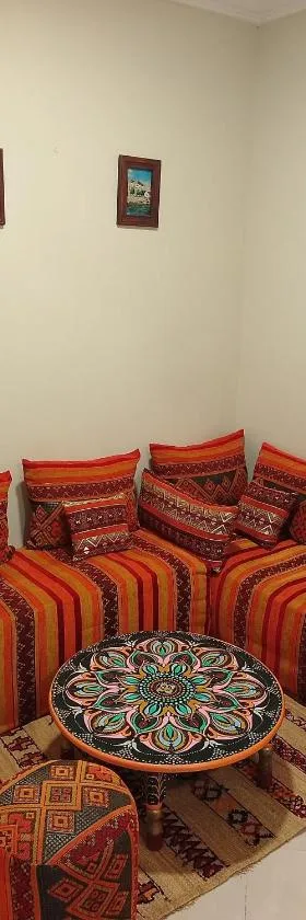 Maison d'hôte Najah 1，位于海尼夫拉的酒店
