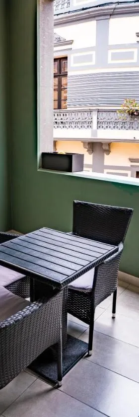 El Puente Holiday Home -Airport，位于因赫尼奥的酒店