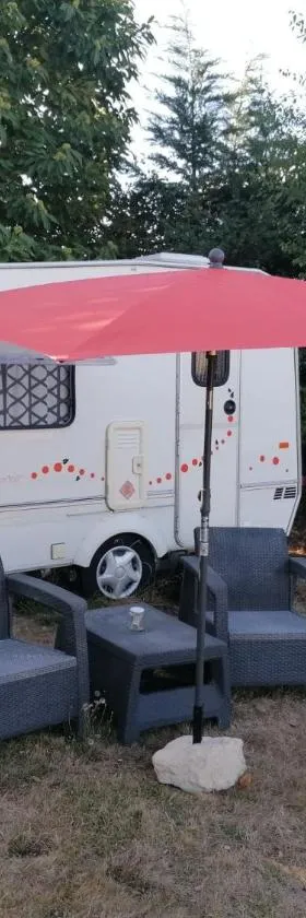 Pays de Joie - Caravan La Bohème，位于Saint-Macoux的酒店