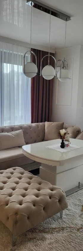 Luxury apartment，位于泰特文的酒店
