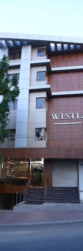 WESTLAND HOTEL- ERODE，位于埃罗德的酒店