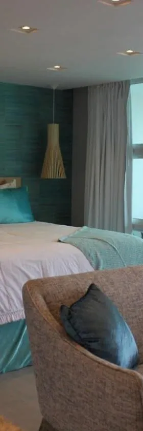 Enchanted 17 Jewel Beachfront Luquillo -Pool，位于卢基约的酒店