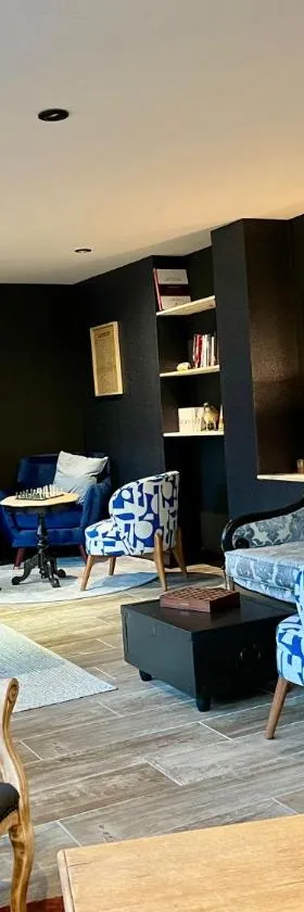 Hôtel Restaurant La Maison，位于特雷伯尔当的酒店