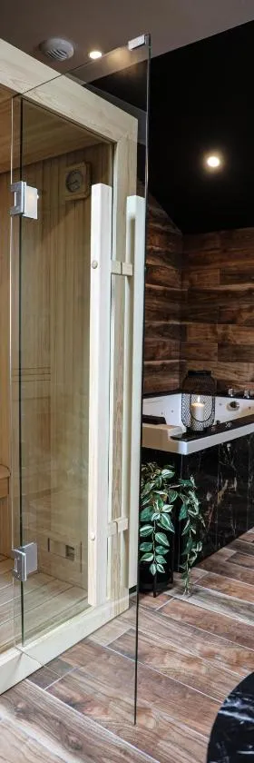 Le Premium - Suite Spa Privatif，位于Pontavert的酒店