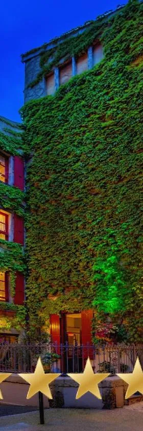 Hôtel Renaissance，位于卡斯特尔的酒店
