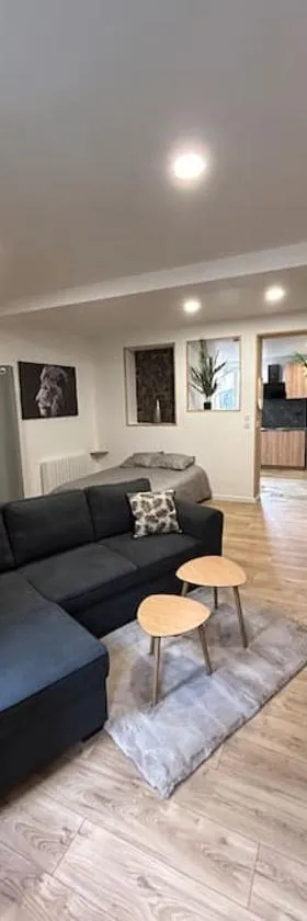 Appartement tout confort，位于阿夫勒尔的酒店