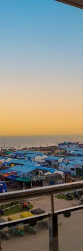 Hotel New Sagar Priya !! Beachfront with Swimming Pool !!，位于迪卡的酒店