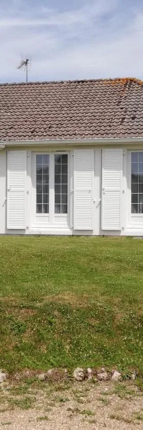 L'Opaline, Jolie Maison avec Jardin 6 pers,10km Honfleur, linge et internet inclus，位于伯泽维尔的酒店