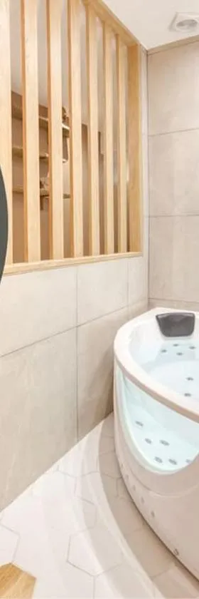 Love Life Room-Jacuzzi-Netflix-Accès-24/7-Privé，位于埃唐普的酒店