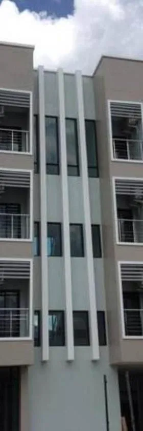 The Room Nangrong，位于Nang Rong的酒店
