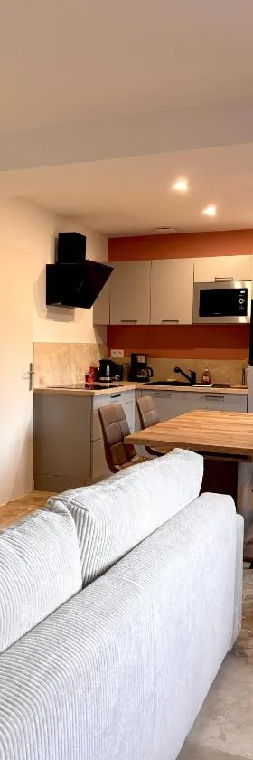 L'Escapade Détente, 10 mn du ZooParc de Beauval，位于Saint-Romain-sur-Cher的酒店