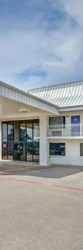 Motel 6-Lindale, TX，位于Lindale的酒店