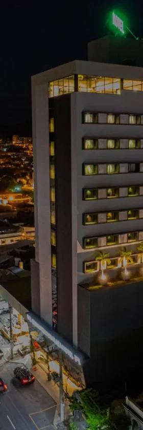 HOTEL GRAN PREMIUM PLAZA LTDA，位于穆里亚埃的酒店