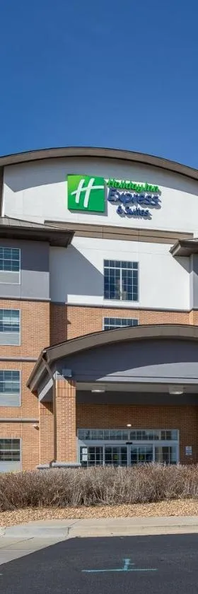Holiday Inn Express & Suites Englewood - Denver South by IHG，位于恩格尔伍德的酒店