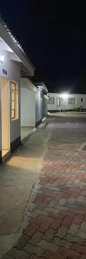 Cumberland Guest Lodge，位于布拉瓦约的酒店