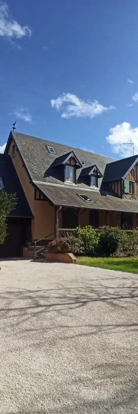Le Cottage des Falaises，位于Gonneville-sur-Mer的酒店