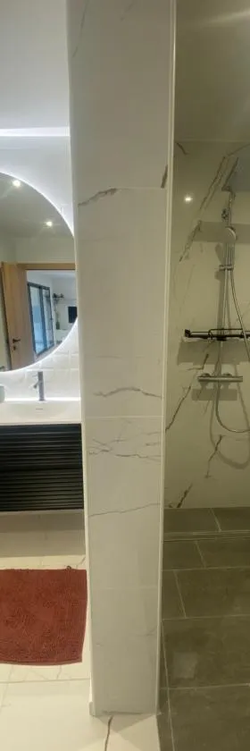 Magnifique appartement vue mer 3STRAT51，位于旺德尔港的酒店