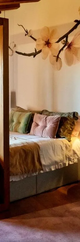 Hotel Rural Flor de Almendro，位于洛阿雷的酒店