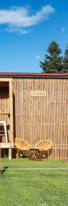 L'Escale - Les Lodges de Praly，位于Les Ollières-sur-Eyrieux的酒店