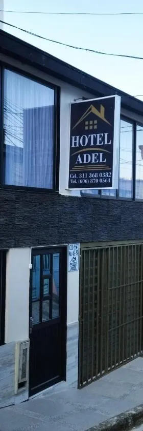 Hotel Adel，位于马尼萨莱斯的酒店