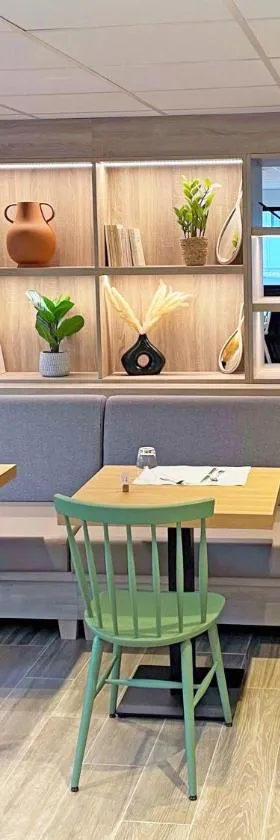 Campanile Saint-Étienne Nord La Terrasse，位于圣艾蒂安的酒店
