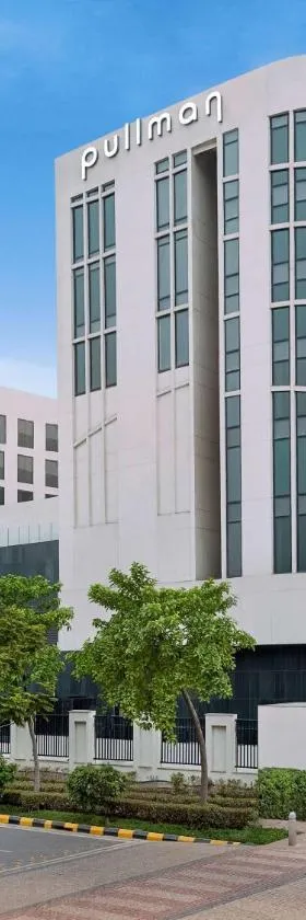Pullman New Delhi Aerocity，位于新德里的酒店