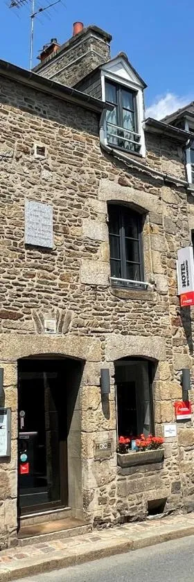 Hôtel du Château Dinan - Originals Boutique，位于迪南的酒店