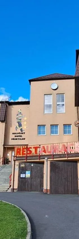 Hasičský hotel Přibyslav，位于Přibyslav的酒店