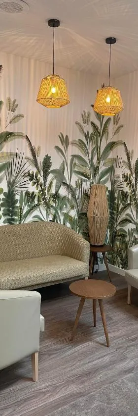 Logis Hôtel Lucotel，位于朗沃隆的酒店