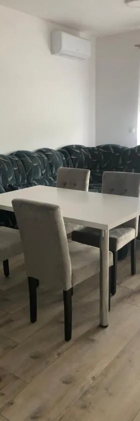 Przy wiadukcie，位于塔尔努夫的酒店