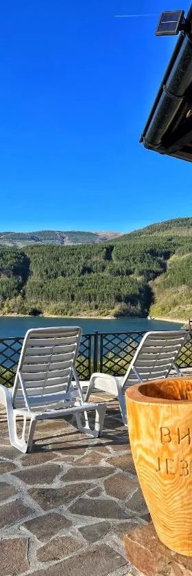 Zavojsko jezero - Vila Jezero，位于皮罗特的酒店
