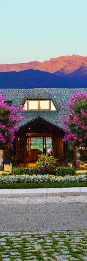 HOTEL & SPA El Castell de Ciutat，位于塞奥-德乌赫尔的酒店