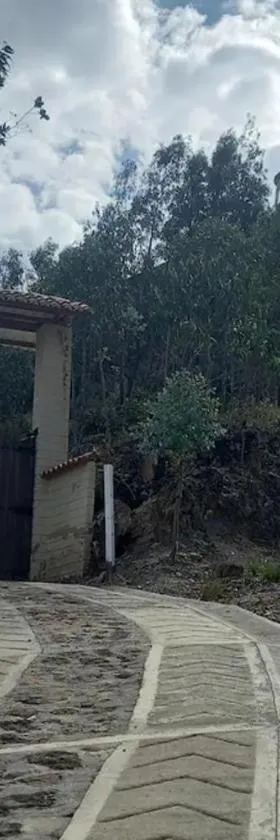Cabaña Cueva del Zorro，位于拉基拉的酒店