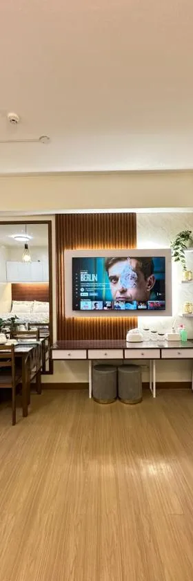 Davids Suite at Hope Residences Trece Martires Cavite，位于特雷塞马蒂雷斯的酒店