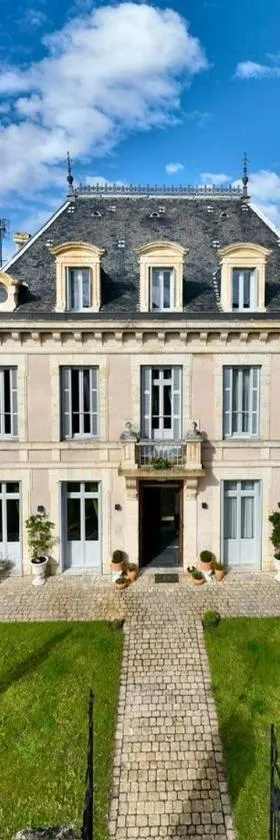 Château Hôtel Edward 1er，位于蒙帕齐耶的酒店